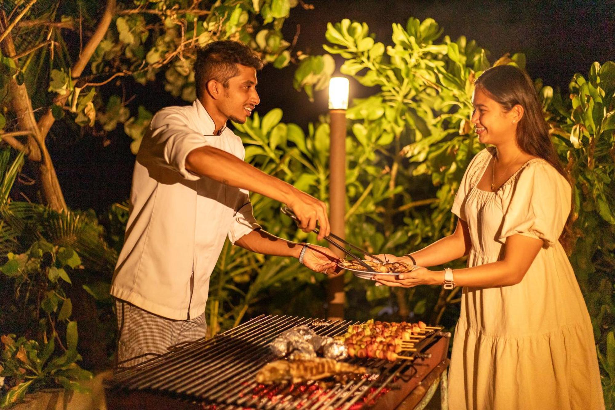 ホテル Tropical Tree Fehendhoo エクステリア 写真